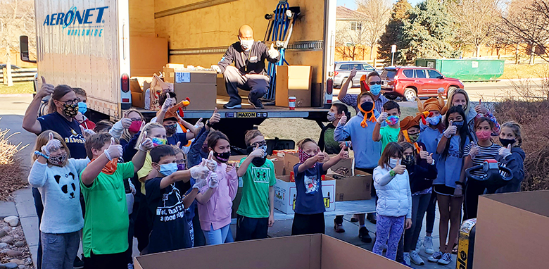 Aeronet Denver and school kids delivering to the Denver Rescue Mission