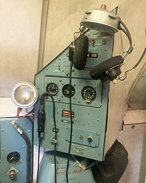 Antonov An-124 Ruslan crew communications